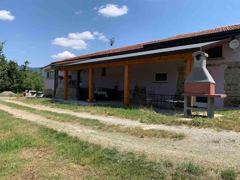Вилла La Casa Sulla Collina Varsi Экстерьер фото